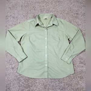 Eddie Bauer Women's Sage Green Button-Up Shirt Large 100% Cotton. Wrinkle Resist